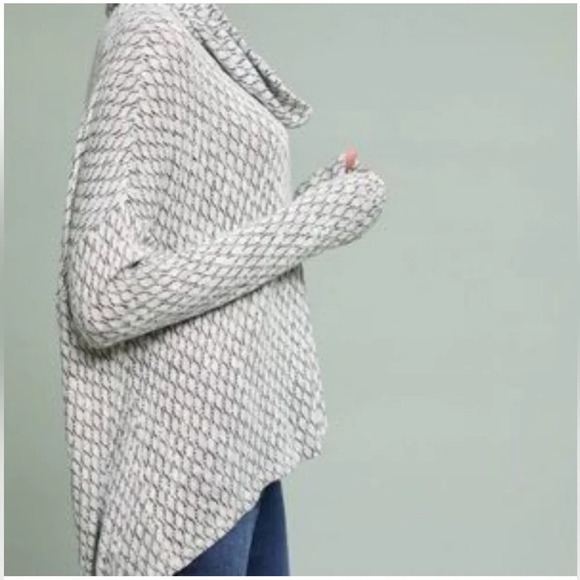 AKEMI & KIN for ANTHROPOLOGIE Gray print‎ high-low cowl neck sweater size XS. - Picture 3 of 15